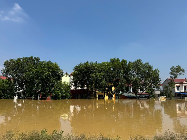 Hà Nội: Bổ sung 20 tỷ đồng cho xã Trung Giã và Đa Phúc chống lụt bão