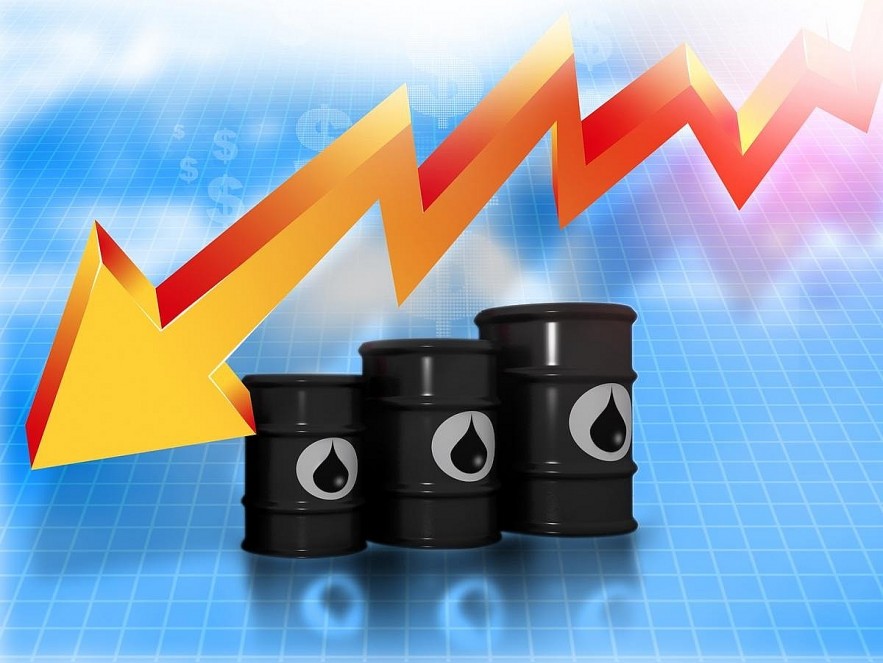 Ngày 12/10: Giá dầu thế giới lao dốc hơn 4%