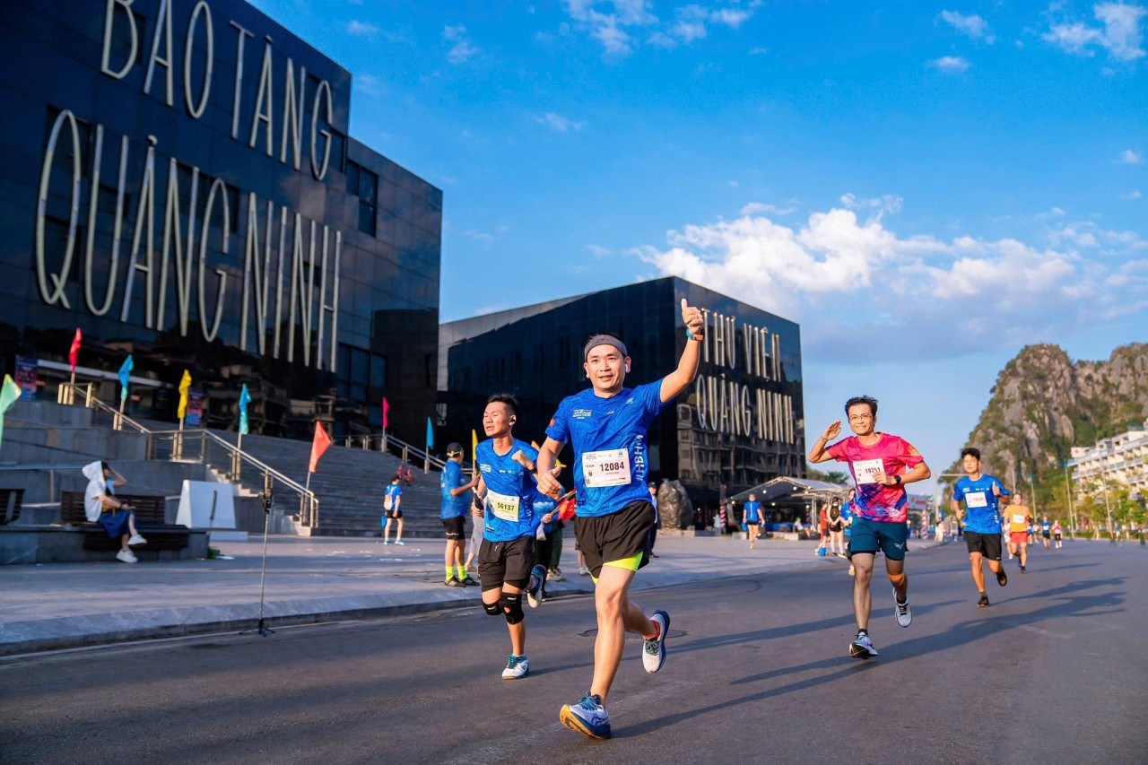 Giải Marathon quốc tế Di sản Hạ Long được cấp Nhãn thế giới