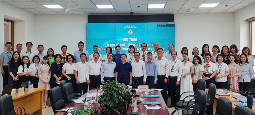 Các định chế tài chính đóng vai trò định hướng dòng vốn, quản trị rủi ro trong phát triển bền vững