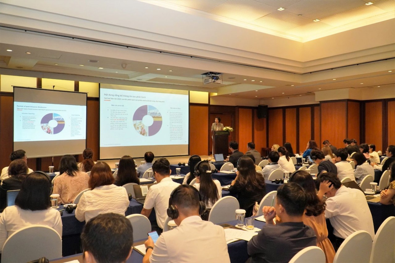Giới thiệu Sổ tay Công bố thông tin trái phiếu xanh.