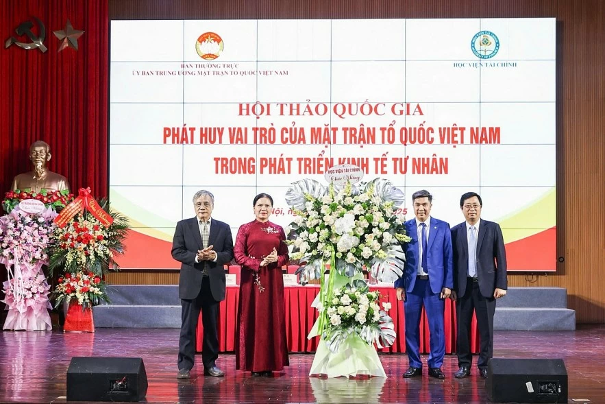 Phát huy vai trò của Mặt trận Tổ quốc Việt Nam trong thúc đẩy phát triển kinh tế tư nhân Phát huy vai trò của Mặt trận Tổ quốc Việt Nam trong thúc đẩy phát triển kinh tế tư nhân