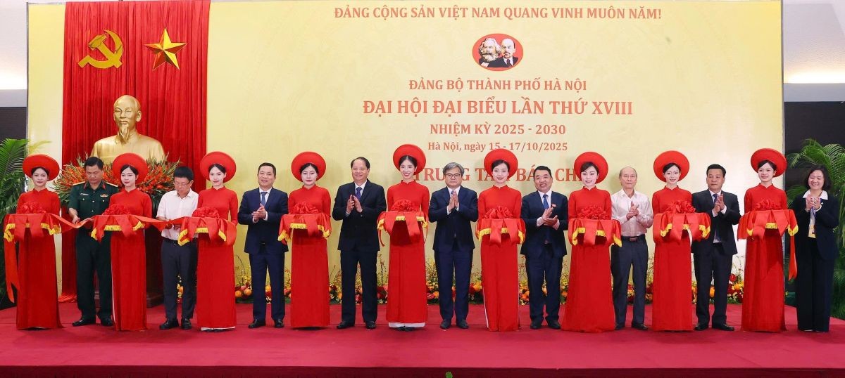 Khai trương Trung tâm Báo chí phục vụ Đại hội đại biểu Đảng bộ TP. Hà Nội lần thứ XVIII