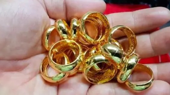 Giá vàng hôm nay (16/10): Tiếp tục lập mốc cao mới