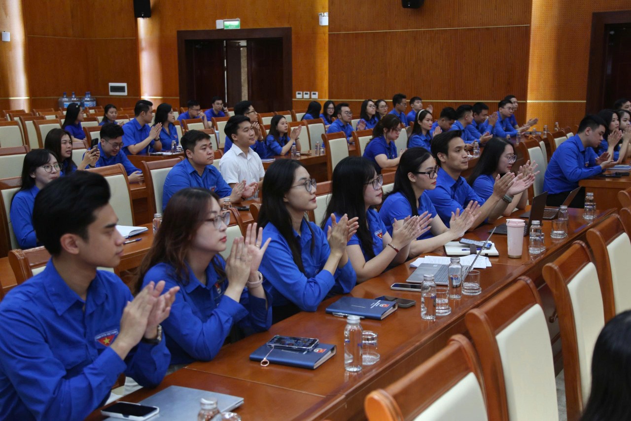 Khai giảng Lớp bồi dưỡng, cập nhật kiến thức về công tác đoàn thanh niên