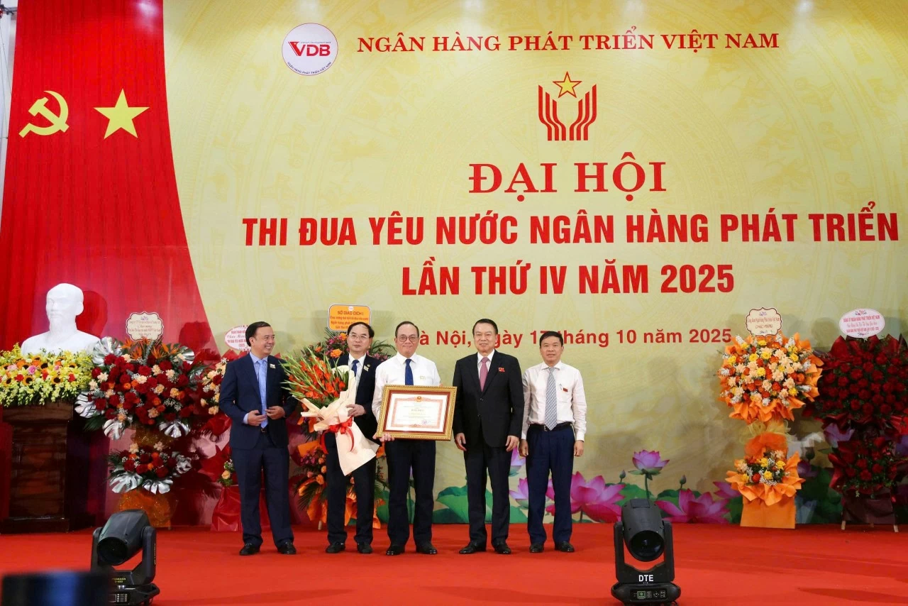 Ngân hàng Phát triển Việt Nam: Đổi mới, hành động, vượt qua khó khăn hoàn thành xuất sắc nhiệm vụ