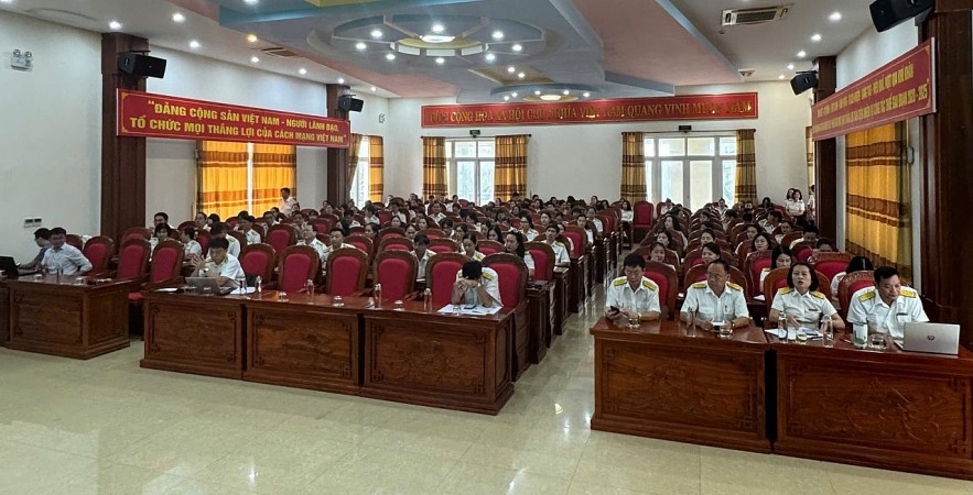 Thuế tỉnh Quảng Trị tập huấn hướng dẫn khai thác sử dụng hệ thống quản lý văn bản và điều hành Thuế tỉnh Quảng Trị tập huấn hướng dẫn khai thác sử dụng hệ thống quản lý văn bản và điều hành