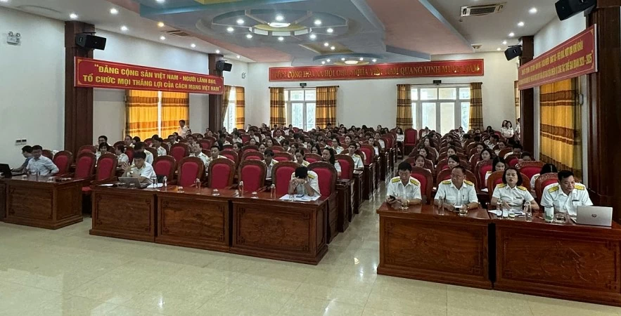 Thuế tỉnh Quảng Trị tập huấn hướng dẫn khai thác sử dụng hệ thống quản lý văn bản và điều hành Thuế tỉnh Quảng Trị tập huấn hướng dẫn khai thác sử dụng hệ thống quản lý văn bản và điều hành