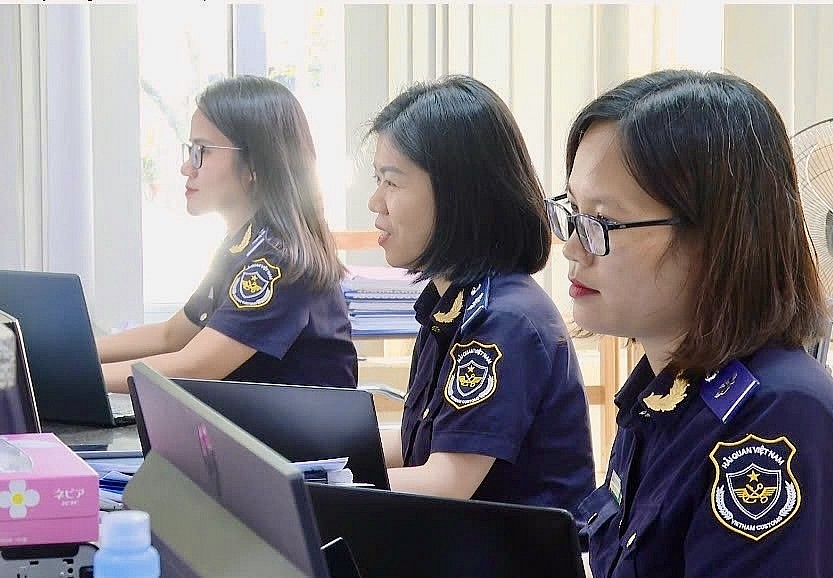 Hải quan khu vực X thu ngân sách đạt hơn 16.394 tỷ đồng