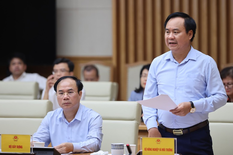 Thủ tướng: Không tạo "giấy phép con", giảm gánh nặng hành chính cho doanh nghiệp trong hoạt động hợp chuẩn, hợp quy- Ảnh 4.