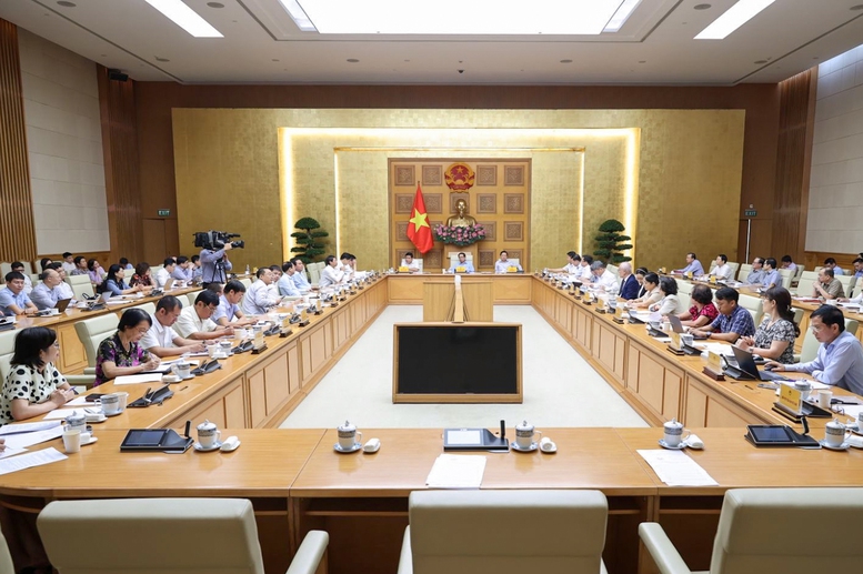 Thủ tướng: Không tạo "giấy phép con", giảm gánh nặng hành chính cho doanh nghiệp trong hoạt động hợp chuẩn, hợp quy- Ảnh 2.