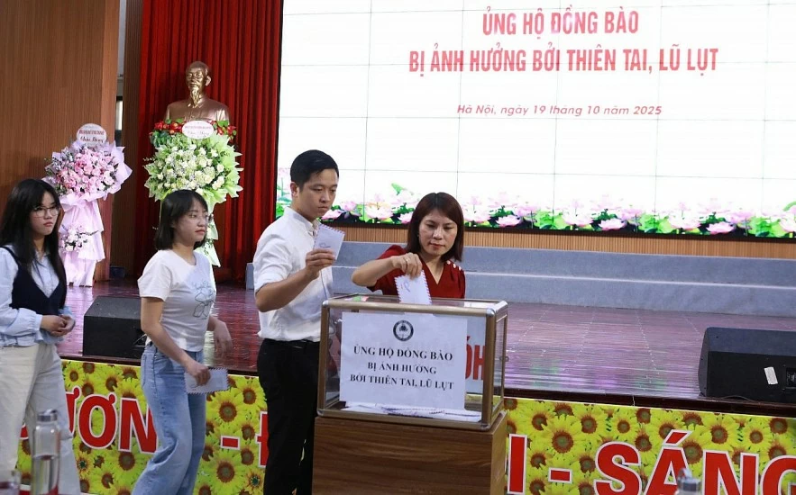 Học viện Tài chính khai giảng lớp cao học khóa 34 và nghiên cứu sinh năm 2025 đợt 2 Học viện Tài chính khai giảng lớp cao học khóa 34 và nghiên cứu sinh năm 2025 đợt 2
