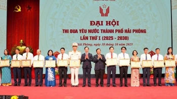 UBND TP. Hải Phòng trao Bằng khen cho Thuế TP. Hải Phòng về các thành tích tiêu biểu xuất sắc