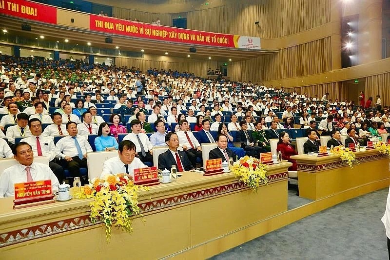 UBND TP. Hải Phòng trao Bằng khen cho Thuế TP. Hải Phòng về các thành tích tiêu biểu xuất sắc