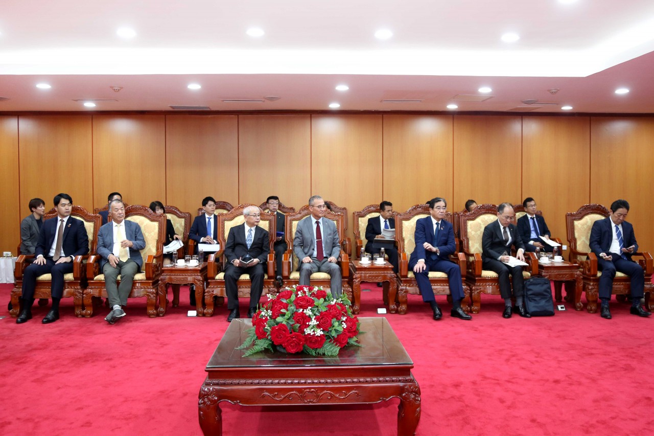 Thứ trưởng Trần Quốc Phương tiếp Thống đốc tỉnh Gunma, Nhật Bản