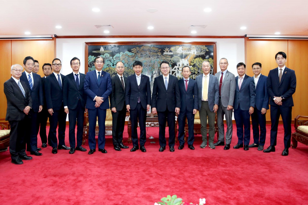 Thứ trưởng Trần Quốc Phương tiếp Thống đốc tỉnh Gunma, Nhật Bản