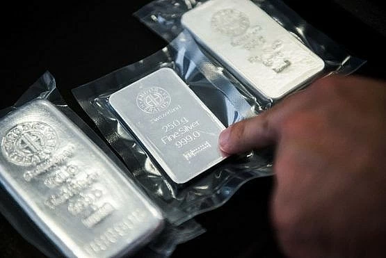 Ngày 21/10: Giá bạc tại Tập đoàn Vàng bạc Đá quý Phú Quý tăng mạnh Ngày 21/10: Giá bạc Phú Quý tăng mạnh