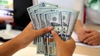 Tỷ giá USD hôm nay (21/10): Trung tâm và thị trường tự do đồng loạt giảm