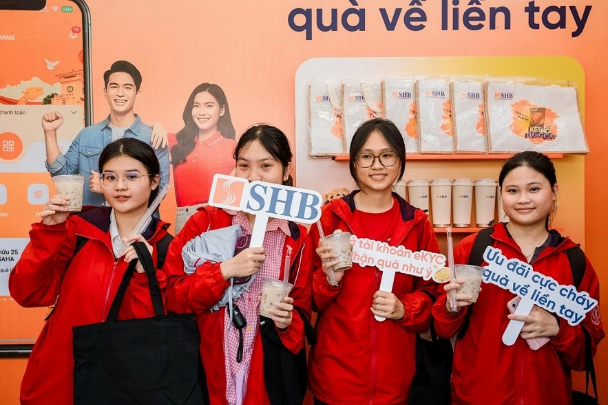 SHB mang trải nghiệm ngân hàng số đến gần hơn với giới trẻ tại Ngày thẻ Việt Nam 2025 SHB mang trải nghiệm ngân hàng số đến gần hơn với giới trẻ tại Ngày thẻ Việt Nam 2025