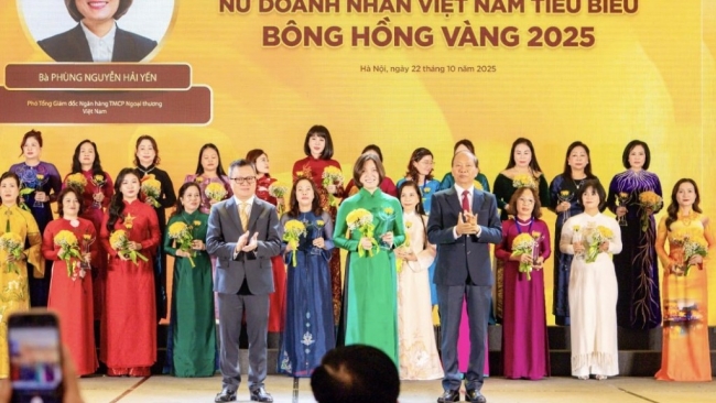 Vietcombank có nữ thành viên Ban Điều hành được vinh danh “Nữ Doanh nhân Việt Nam tiêu biểu”
