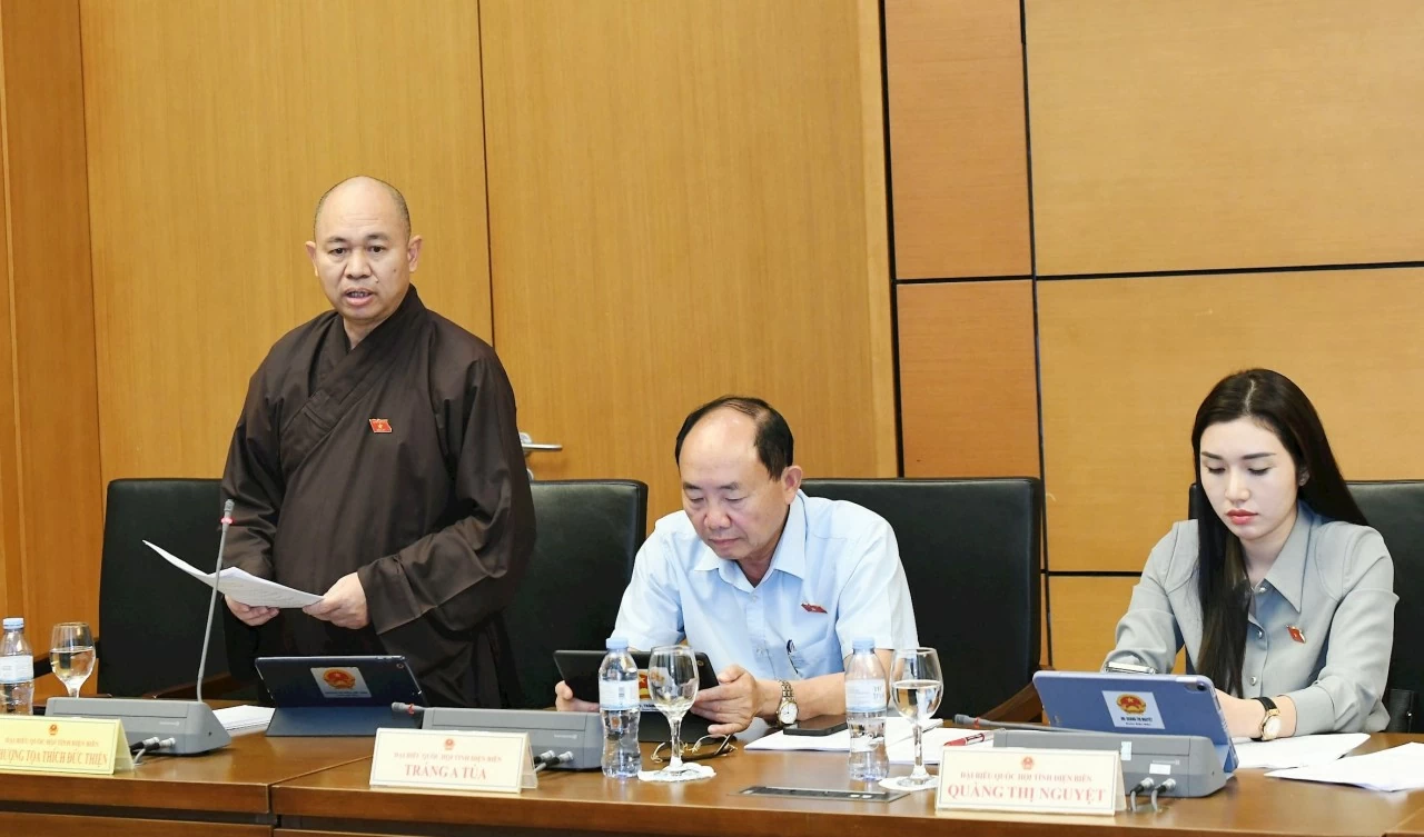 Cần tạo điều kiện để báo chí chính thống cạnh tranh lành mạnh Cần tạo điều kiện để báo chí chính thống cạnh tranh lành mạnh