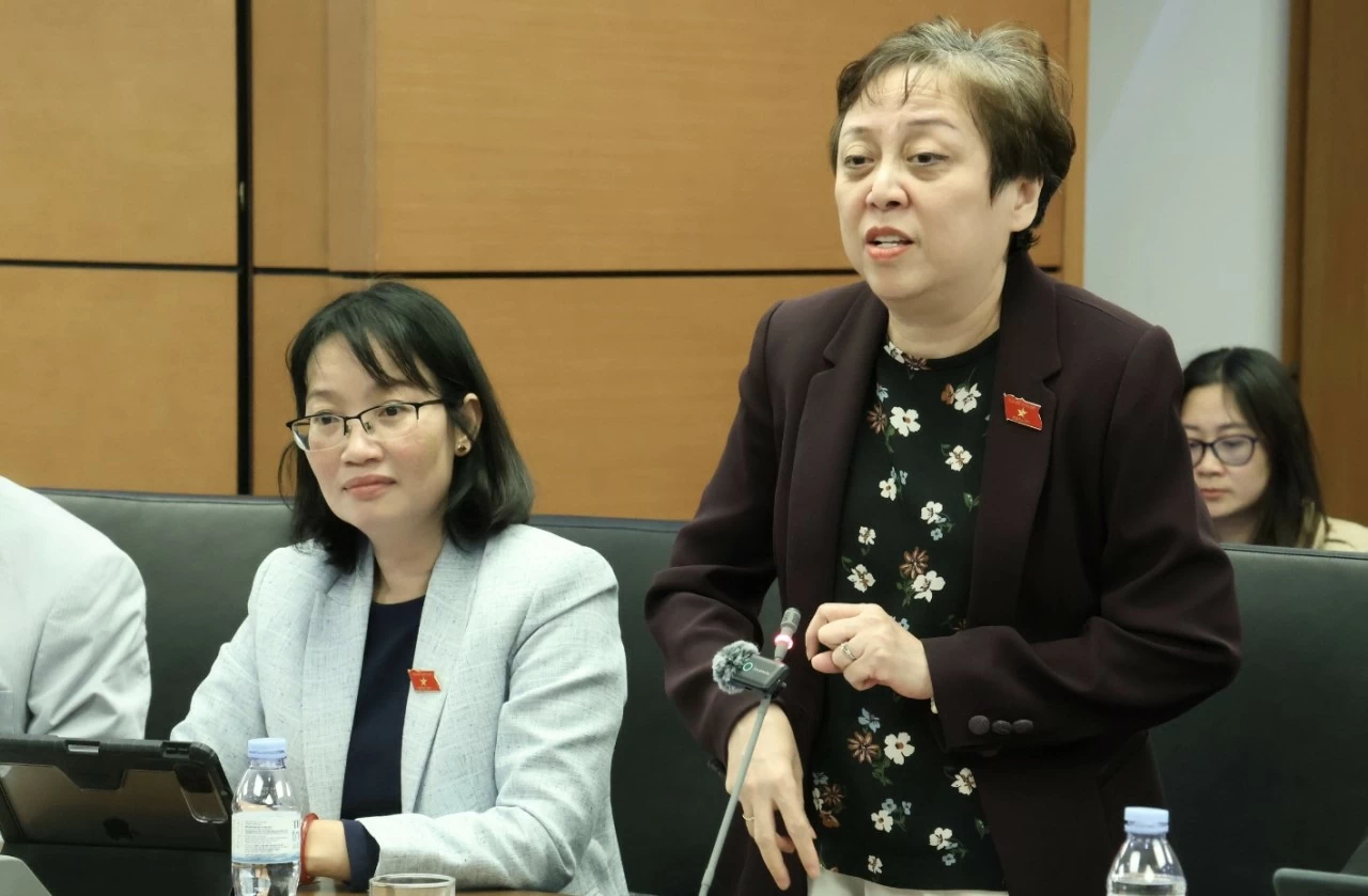 Cần tạo điều kiện để báo chí chính thống cạnh tranh lành mạnh Cần tạo điều kiện để báo chí chính thống cạnh tranh lành mạnh