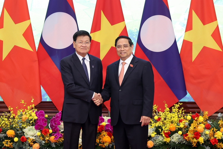 Việt Nam trước sau như một, dành ưu tiên cao nhất cho quan hệ đặc biệt với Lào- Ảnh 2. Việt Nam trước sau như một, dành ưu tiên cao nhất cho quan hệ đặc biệt với Lào- Ảnh 2.