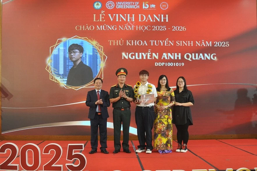 Viện Đào tạo quốc tế vinh danh tân sinh viên DDP và chào mừng năm học 2025 - 2026 Viện Đào tạo quốc tế vinh danh tân sinh viên DDP và chào mừng năm học 2025 - 2026