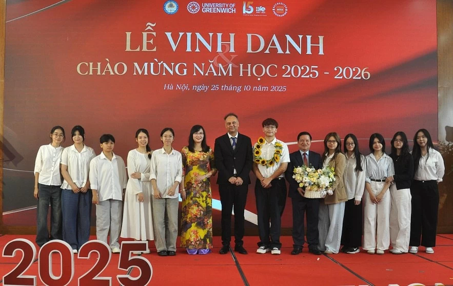Viện Đào tạo quốc tế vinh danh tân sinh viên DDP và chào mừng năm học 2025 - 2026 Viện Đào tạo quốc tế vinh danh tân sinh viên DDP và chào mừng năm học 2025 - 2026