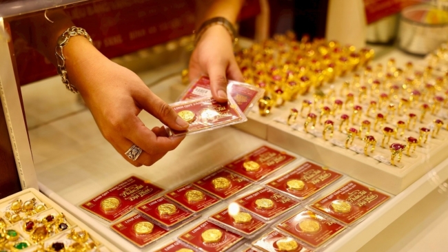 Giá vàng hôm nay (26/10): Vàng SJC và vàng nhẫn đảo chiều tăng mạnh