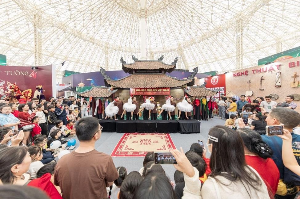 Hội chợ Mùa Thu lần thứ Nhất - 2025: Không gian sống động, trải nghiệm bất tận mỗi ngày ở VEC Hội chợ Mùa Thu lần thứ Nhất - 2025: Không gian sống động, trải nghiệm bất tận mỗi ngày ở VEC