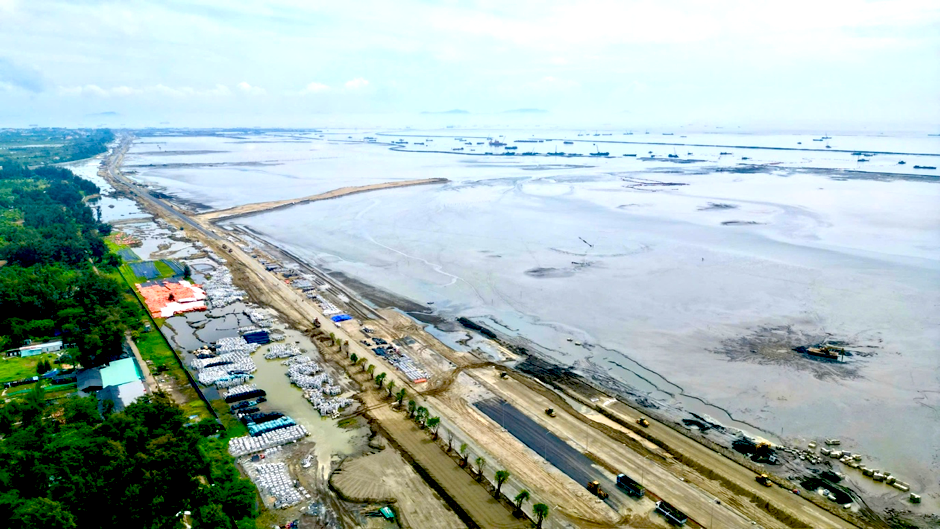 Cận cảnh đại công trường Khu đô thị lấn biển Cần Giờ sau 6 tháng thi công Cận cảnh đại công trường Khu đô thị lấn biển Cần Giờ sau 6 tháng thi công