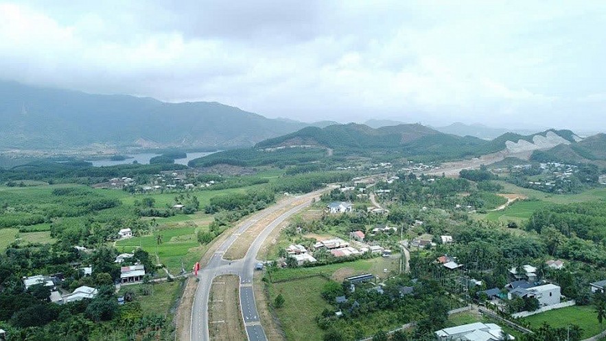 Miền Trung: Nhiều địa phương  Miền Trung: Nhiều địa phương