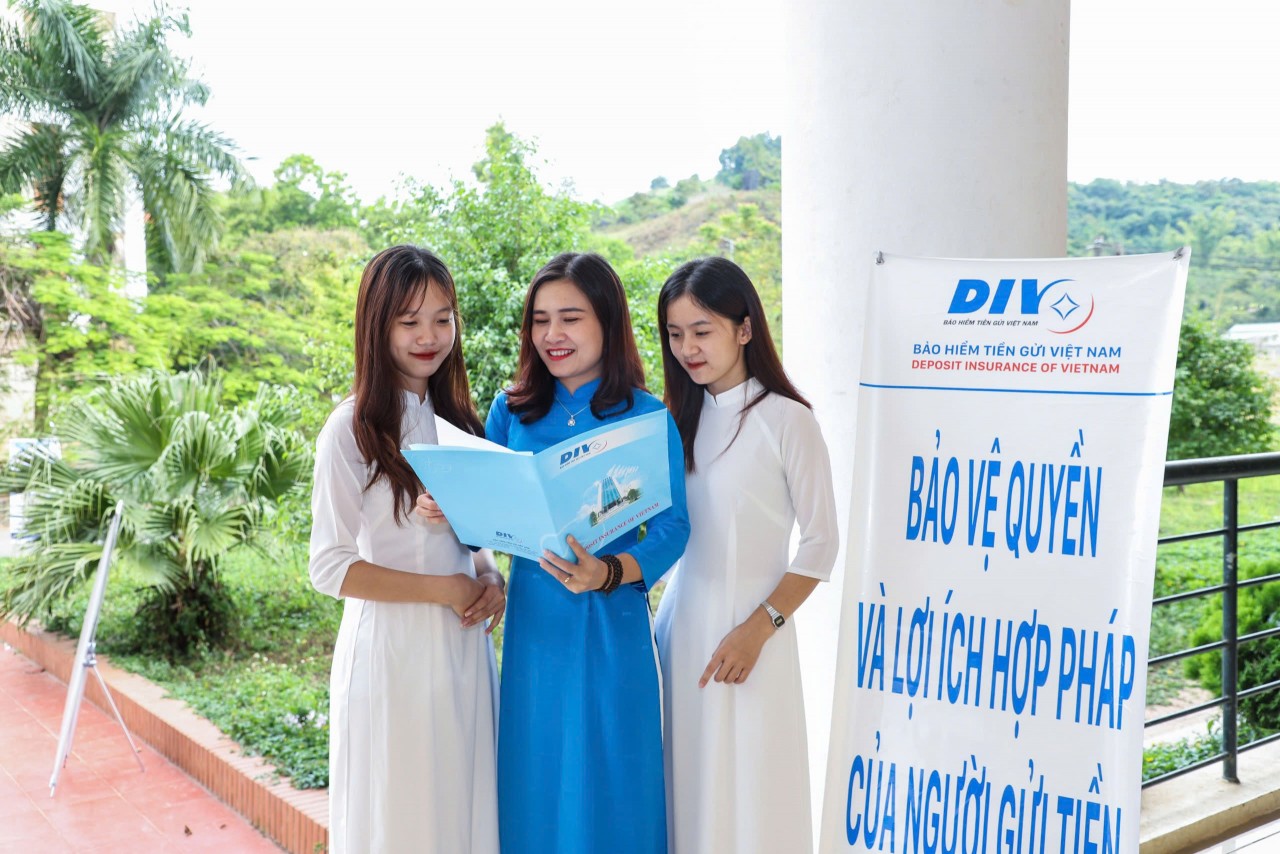 Sửa đổi Luật Bảo hiểm tiền gửi để tạo cơ sở pháp lý áp dụng cơ chế phí bảo hiểm tiền gửi linh hoạt, phù hợp thực tiễn hệ thống tổ chức tín dụng từng thời kỳ Sửa đổi Luật Bảo hiểm tiền gửi để tạo cơ sở pháp lý áp dụng cơ chế phí bảo hiểm tiền gửi linh hoạt, phù hợp thực tiễn hệ thống tổ chức tín dụng từng thời kỳ