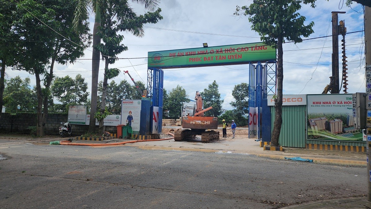 Siết cho vay đặt cọc: “Tấm khiên” bảo vệ ngân hàng và người mua bất động sản Siết cho vay đặt cọc: “Tấm khiên” bảo vệ ngân hàng và người mua bất động sản