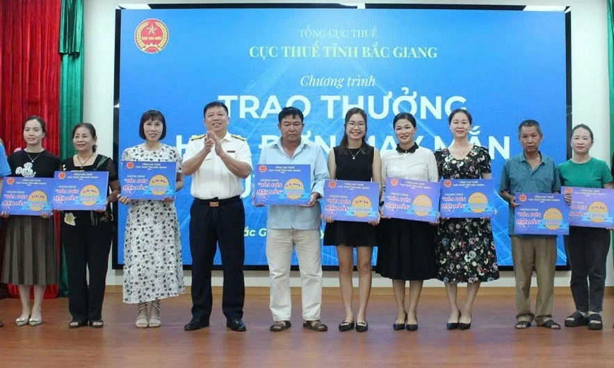 Tăng giá trị giải thưởng Tăng giá trị giải thưởng