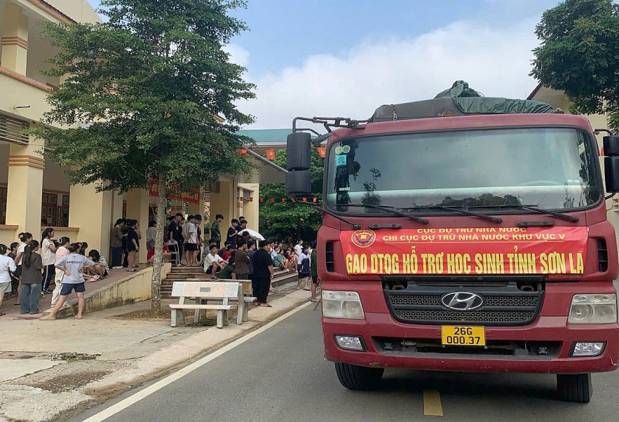 Chi cục Dự trữ Nhà nước khu vực V: Sớm hoàn thành xuất cấp gạo dự trữ hỗ trợ học sinh Chi cục Dự trữ Nhà nước khu vực V: Sớm hoàn thành xuất cấp gạo dự trữ hỗ trợ học sinh