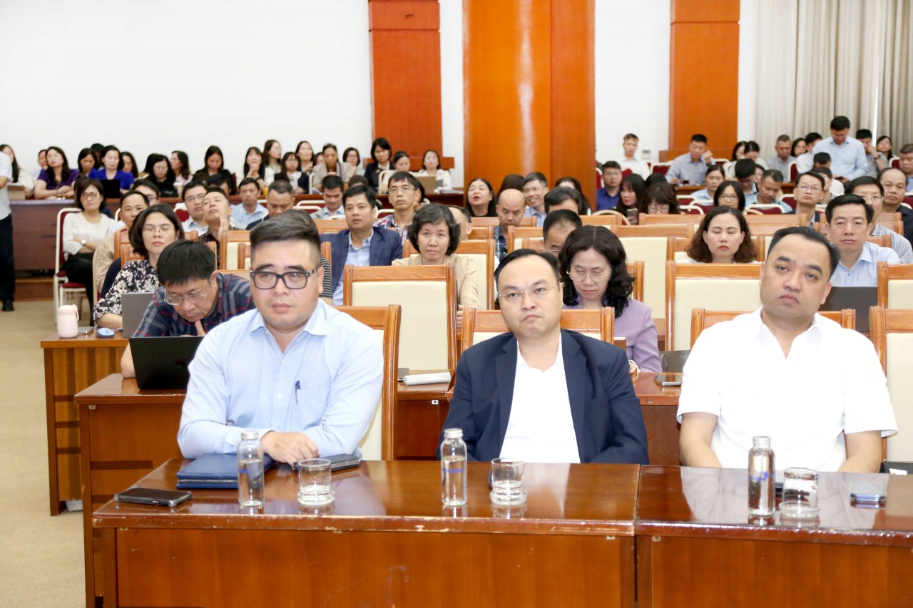 Đảng ủy Bộ Tài chính dự Hội nghị tập huấn triển khai ứng dụng “Sổ tay đảng viên điện tử” Đảng ủy Bộ Tài chính dự Hội nghị tập huấn triển khai ứng dụng “Sổ tay đảng viên điện tử”