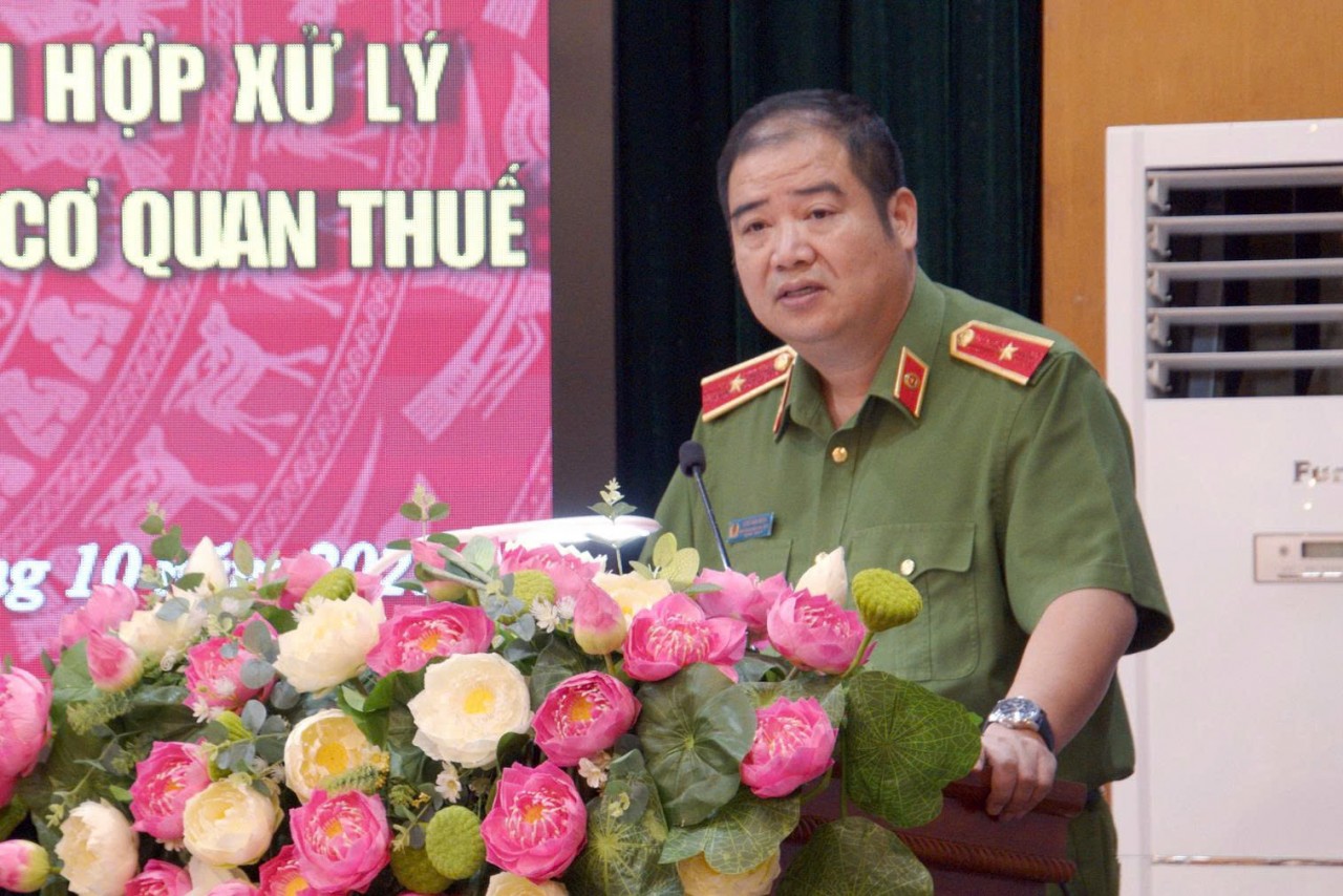 Nâng cao năng lực đấu tranh phòng, chống vi phạm pháp luật về thuế cho công chức thuế Nâng cao năng lực đấu tranh phòng, chống vi phạm pháp luật về thuế cho công chức thuế