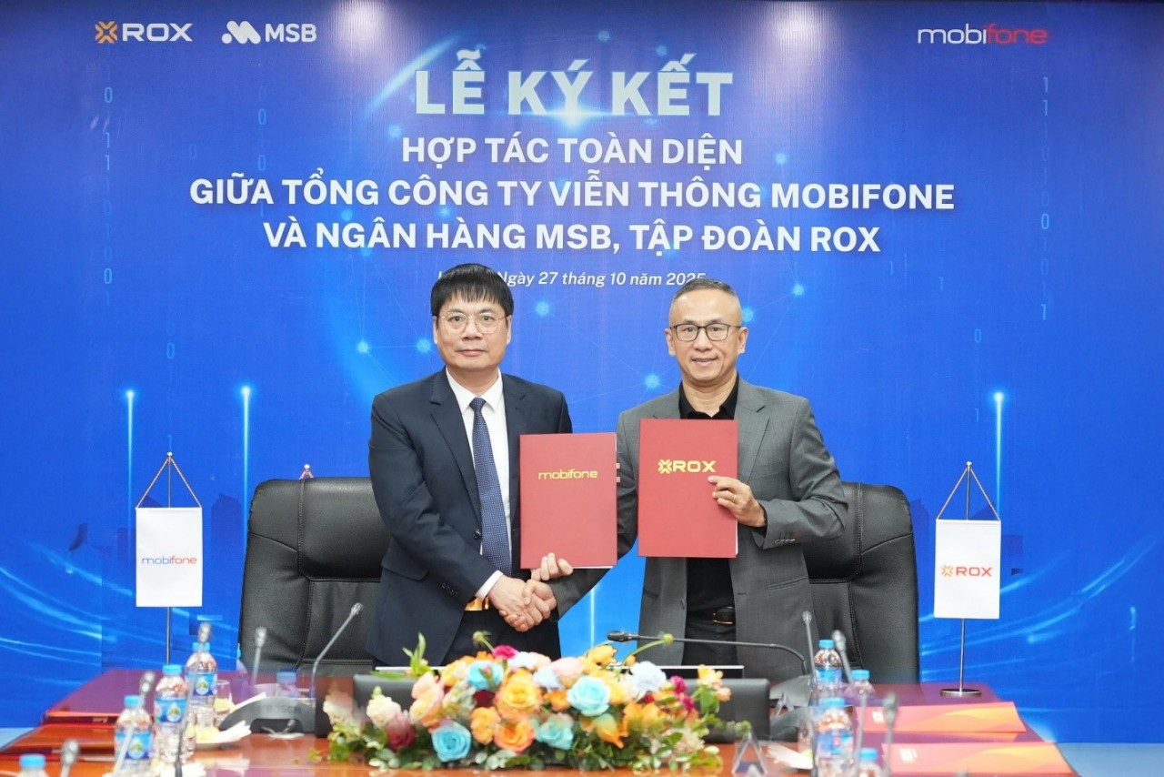 MobiFone và ROX Group ký kết hợp tác chiến lược, thúc đẩy chuyển đổi số toàn diện MobiFone và ROX Group ký kết hợp tác chiến lược, thúc đẩy chuyển đổi số toàn diện