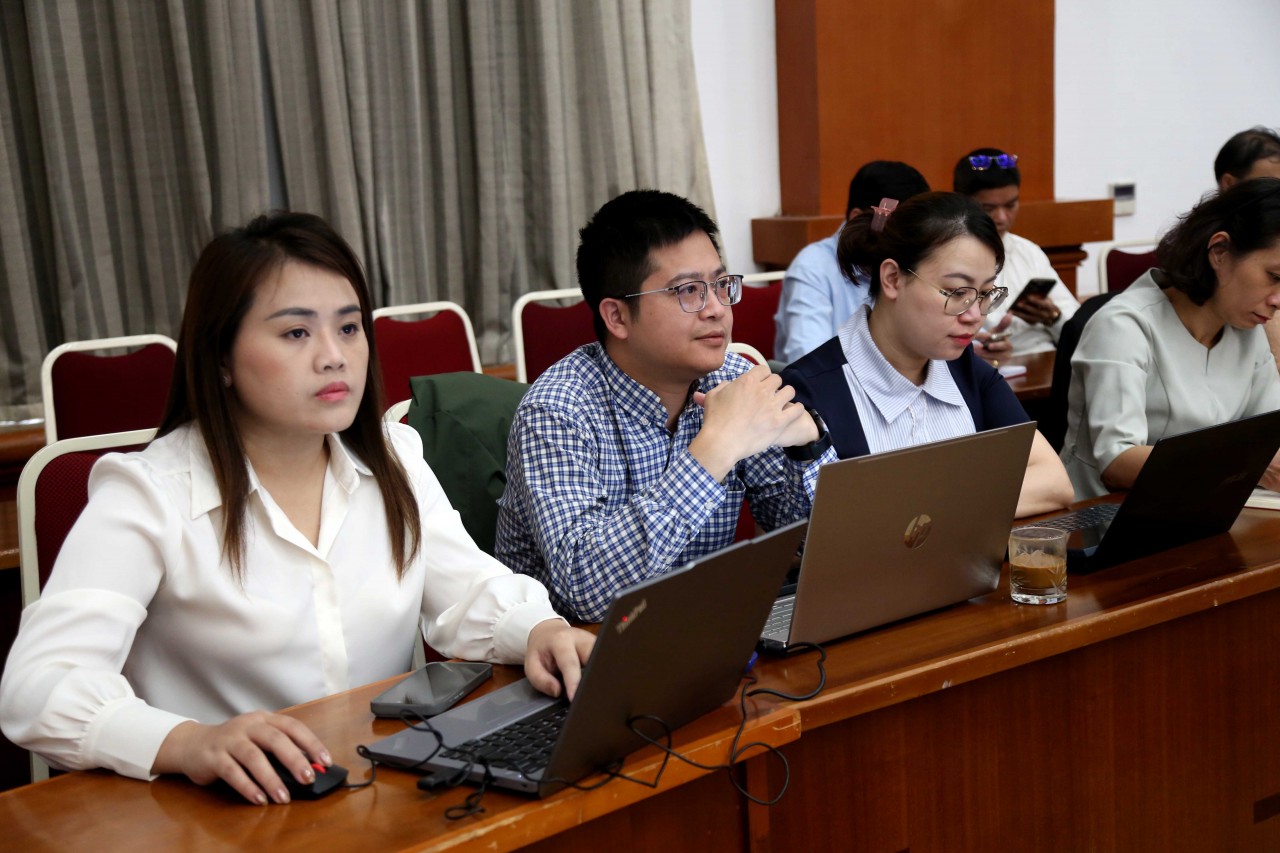 Đảng ủy Bộ Tài chính quán triệt một số văn bản mới về công tác tổ chức xây dựng Đảng Đảng ủy Bộ Tài chính quán triệt một số văn bản mới về công tác tổ chức xây dựng Đảng