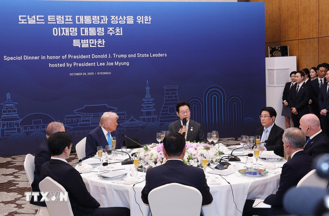 Chủ tịch nước Lương Cường dự chiêu đãi chào mừng của Tổng thống Hàn Quốc Lee Jae Myung. (Ảnh: Lâm Khánh/TTXVN) ttxvn-chu-tich-nuoc-du-chieu-dai-chao-mung-cua-tong-thong-han-quoc-8372872-8.jpg