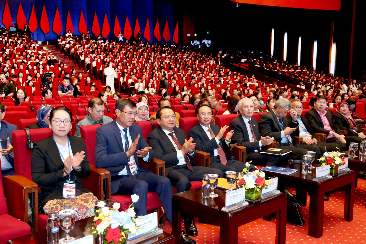 AFA 24: Kế toán và tài chính xanh - định hình thương lai bền vững AFA 24: Kế toán và tài chính xanh - định hình thương lai bền vững