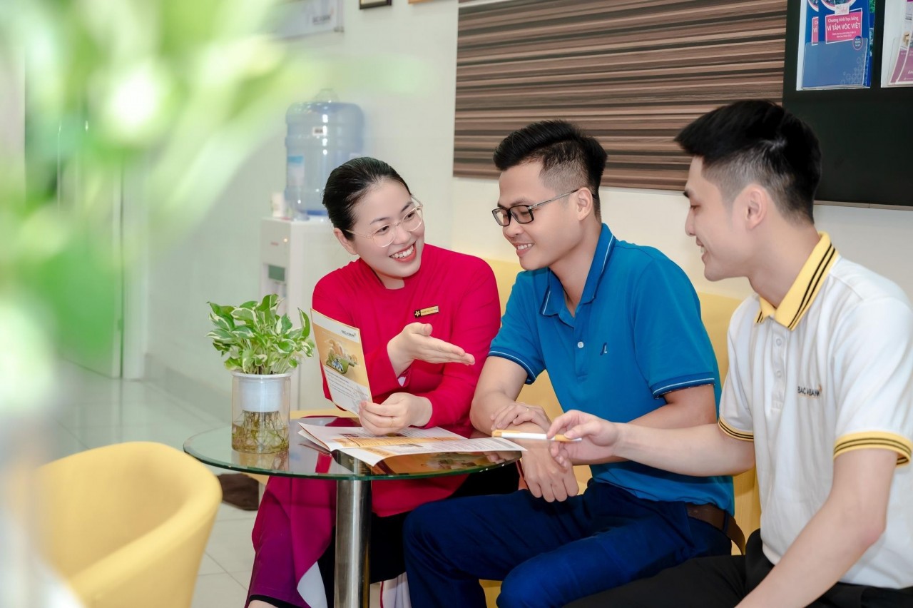 Fitch Ratings lần đầu xếp hạng tín nhiệm BAC A BANK ở mức “B+”, Triển vọng Ổn định Fitch Ratings lần đầu xếp hạng tín nhiệm BAC A BANK ở mức “B+”, Triển vọng Ổn định