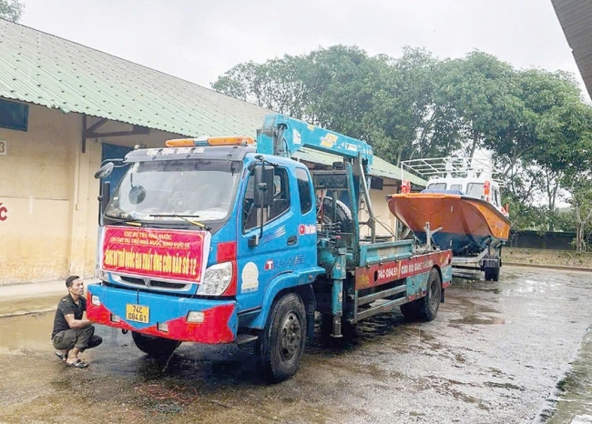 Khẩn trương xuất cấp hàng dự trữ quốc gia hỗ trợ Thành phố Huế