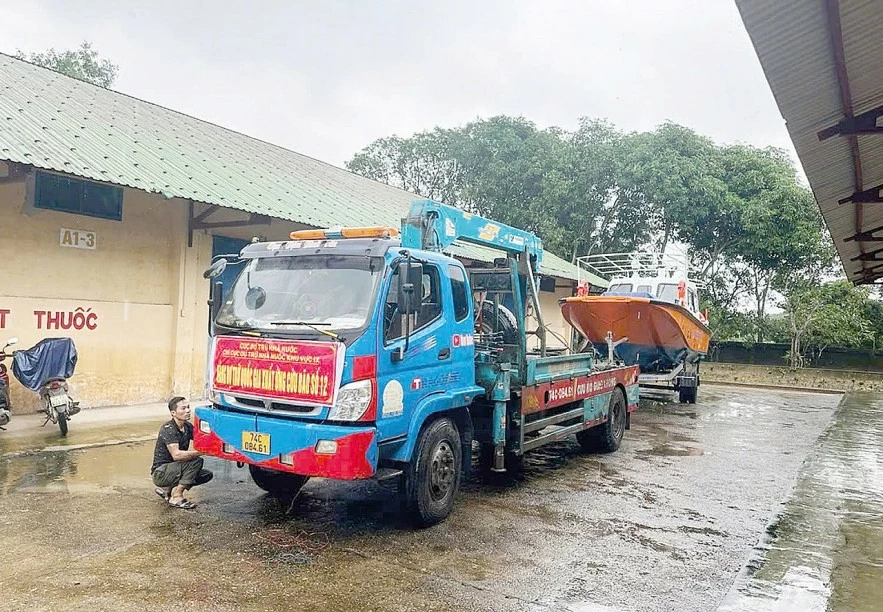 Khẩn trương xuất cấp hàng dự trữ quốc gia hỗ trợ Thành phố Huế Khẩn trương xuất cấp hàng dự trữ quốc gia hỗ trợ Thành phố Huế