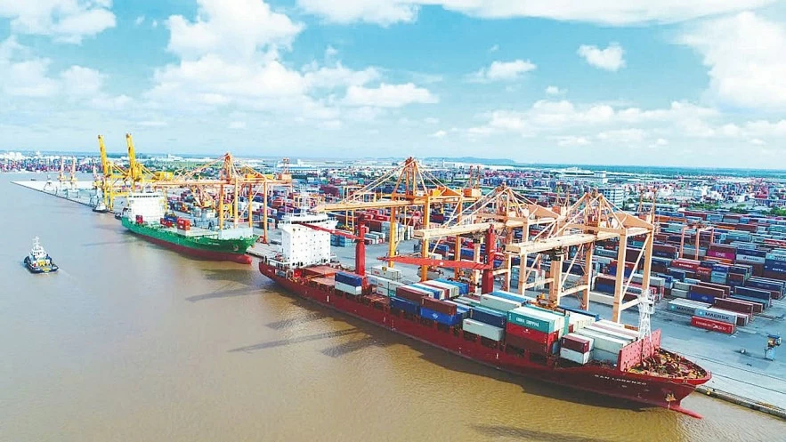 Phát triển vận tải thủy, góp phần giảm chi phí logistics Phát triển vận tải thủy, góp phần giảm chi phí logistics