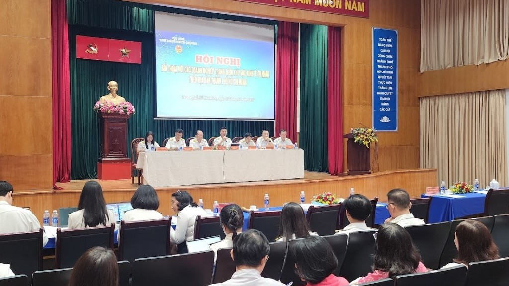 Doanh nghiệp phối hợp với cơ quan thuế để gỡ cảnh báo rủi ro hóa đơn