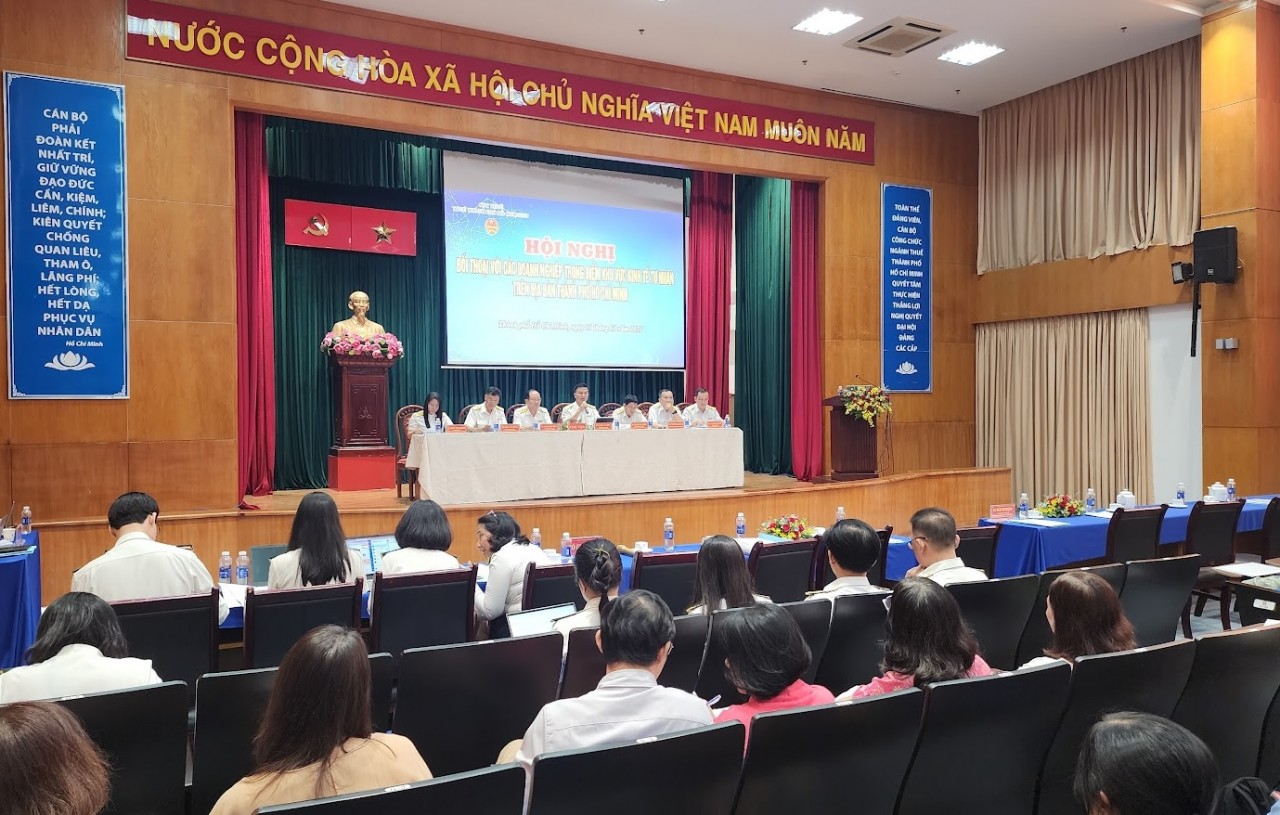 Doanh nghiệp bị cảnh báo rủi ro hoá đơn, làm sao để gỡ?