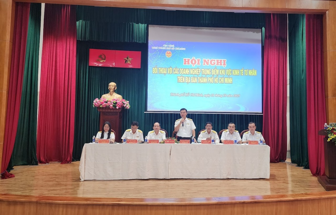 Thuế TP. Hồ Chí Minh giải đáp nhiều câu hỏi cho doanh nghiệp trên địa bàn Thuế TP. Hồ Chí Minh giải đáp nhiều câu hỏi cho doanh nghiệp trên địa bàn
